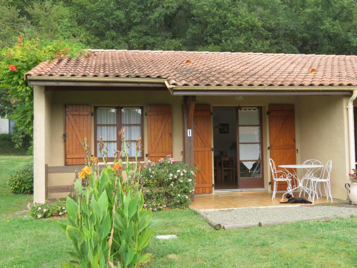 Bungalows Les Thuyas Eugenie-les-Bains Exterior photo